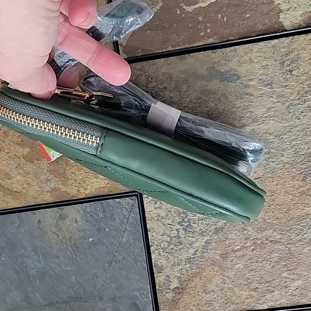 Badgley Mischka Crossbody Green NWT - Picture 9 of 9